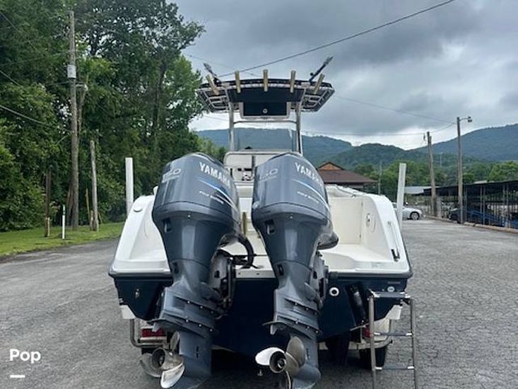 2007 Century 2400 center console