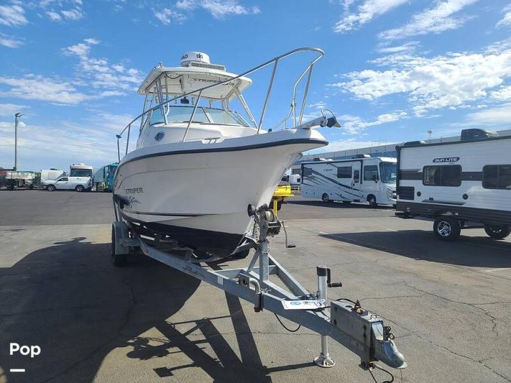 2004 Seaswirl 2301 striper