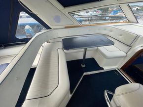 Sealine 365 Sports Cruiser  - Cockpit