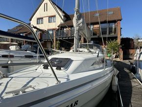 1993 Hunter Legend  Hunter Channel 323 13