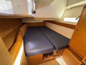 2013 Jeanneau Sun Odyssey 469 39