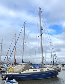 Barbican 33 GRP Sloop with centreboard