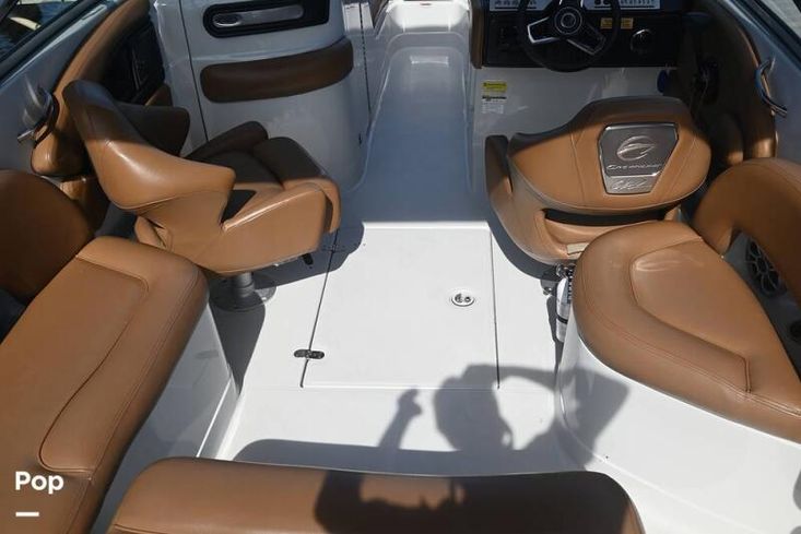 2023 Crownline e235 xs