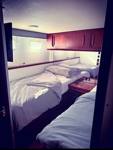 1986 Hatteras 54