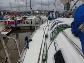 Beneteau First 35S5 Owners Edition - Side Deck