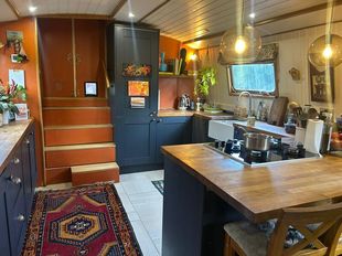 lovely Widebeam -  62 x 12 With mooring