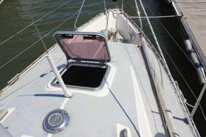 Moody 29 Bilge keel - Foredeck
