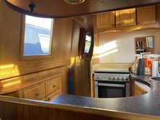 &lsquo;Kookaburra Dreaming&rsquo; narrowboat