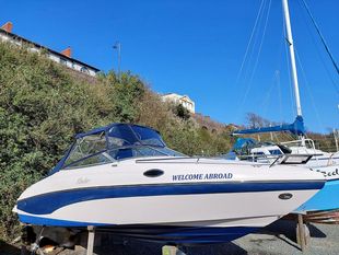 2004 Rinker 232 Captiva Cuddy