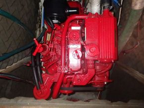 Jeanneau Melody Sailing Yacht - Engine
