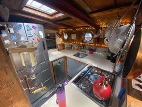 Dutch Barge Sailing Klipper sold with a residential mooring (for rent) - Galley