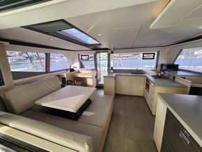 Robertson and Caine Leopard 4500  - Interior