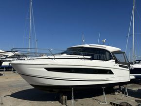 2022 Jeanneau NC33 1