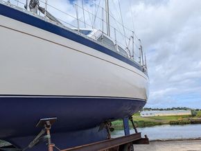 Trident Marine Voyager 38 