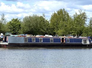Katie - A 72ft 1989 8 berth semi-traditional stern narrowboat