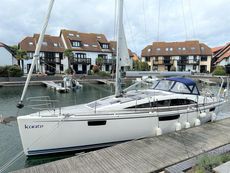 2018 Bavaria Vision 42 Blue Edition