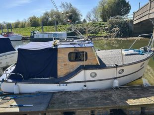 Colvic motor cruiser