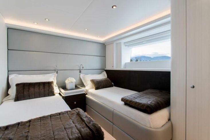 2020 Crescent Raised Pilot House