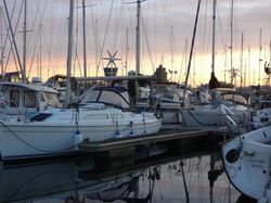 2002 Hunter Channel 31 Twin Keel