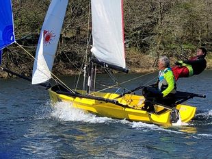 Laser 4000 skiff sailing