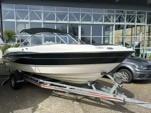 2009 Bayliner 185