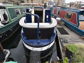 Narrowboat 57ft with London mooring  - Stern