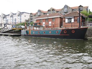 Dutch Barge Style Widebeam – ‘Nepenthe’ – With Residential Mooring!