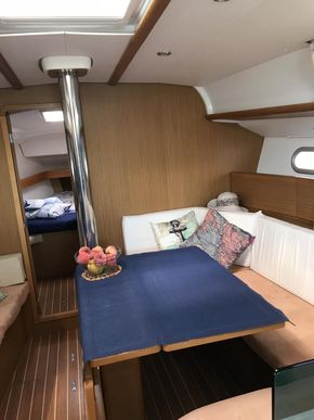 2010 Jeanneau Sun Odyssey 42i 9