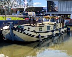 Sunflower-A 45ft 1905 4 berth converted Dutch Tjalk