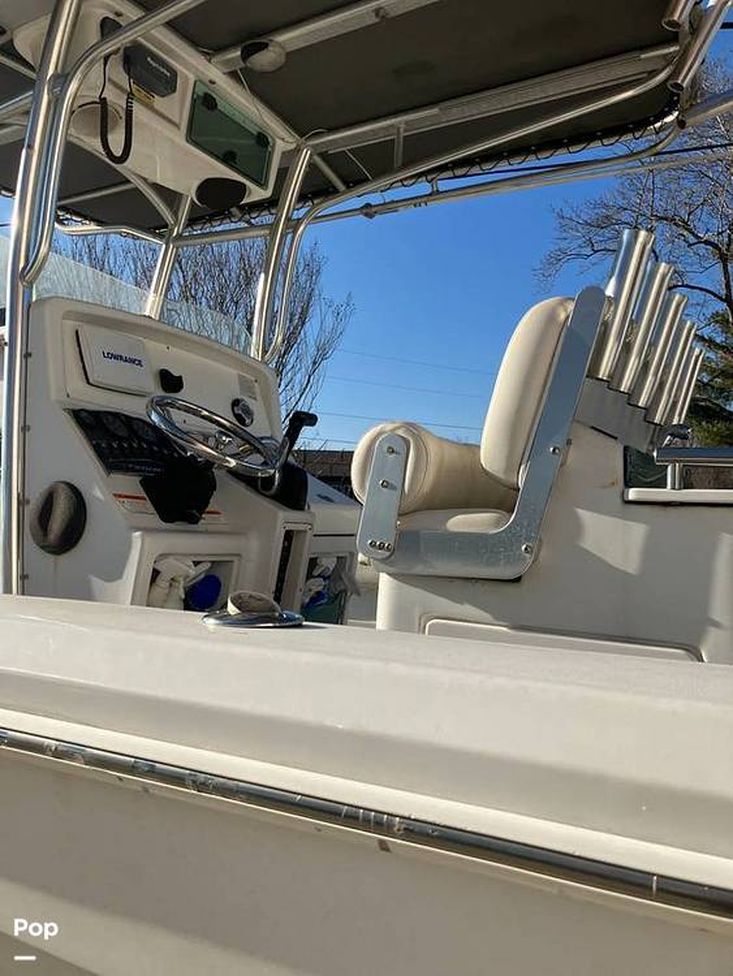 2008 Triumph 235 center console