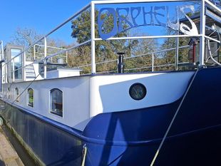 3 bedroom houseboat, Ham Wharf, Brentford, TW8