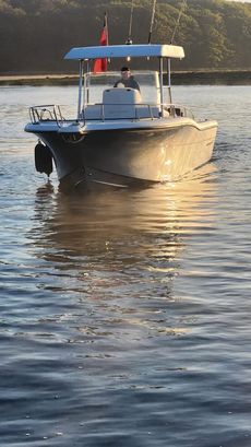 White shark 265 centre console sports bo