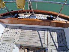 1993 Classic Yacht Robertson 35