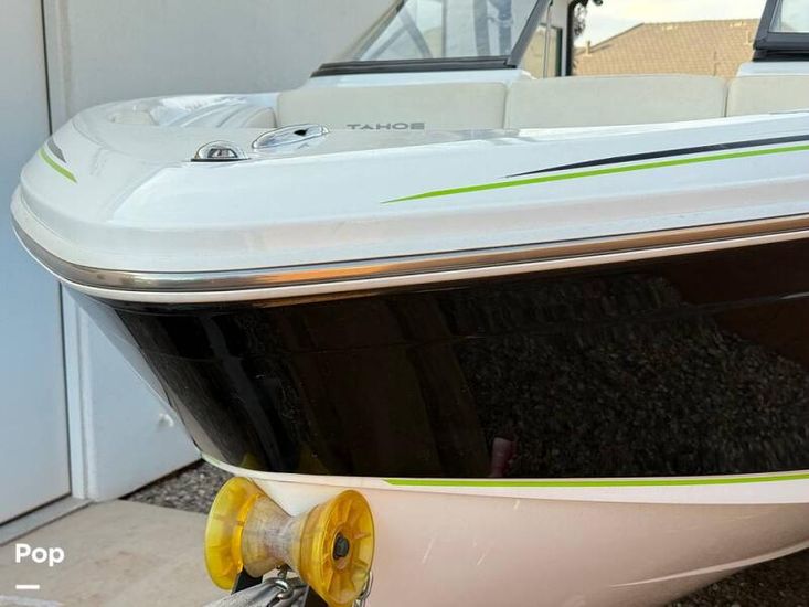 2022 Tahoe 210 s