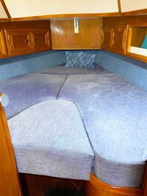 Fore Cabin Bed