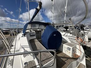 2011 Bavaria 36 Cruiser  9