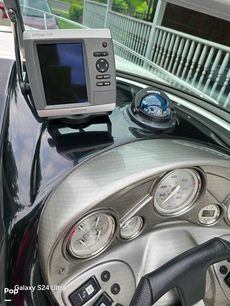 2010 Rinker Captiva 246