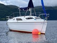 Hunter Legend 25 Trailer Sailer