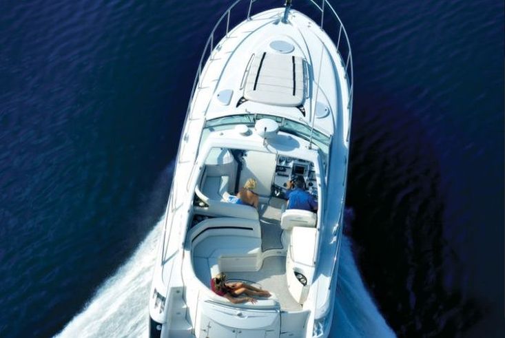 Monterey 375 Sport Yacht
