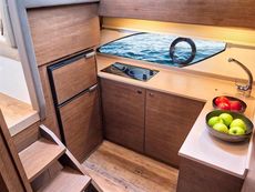2025 Rodman Spirit 42 Flybridge