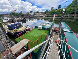 Eel Pie Island floating home