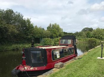 Tadpole: 30ft Cruiser Stern Narrowboat