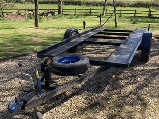 Road trailer