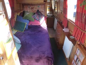 Cain Narrowboat 57'  - Forward Cabin