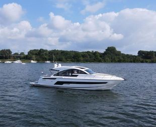 2022 Fairline Targa 53
