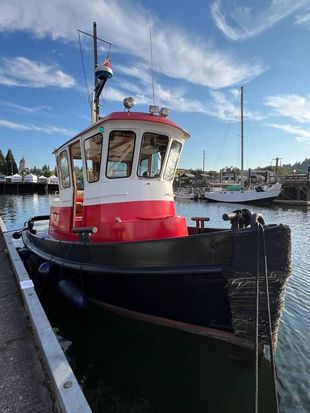 1987 32' x 12' Steel Tug - Extensive Refit, Lugger Diesel