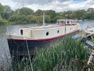 Lambon Hull Ltd Dutch Barge