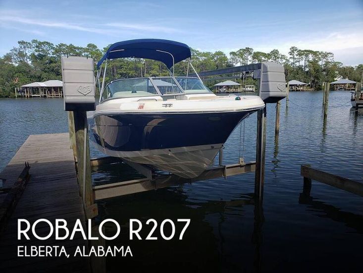 2013 Robalo r 207