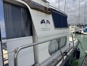 Nimbus 380 Commander  - Coachroof/Wheelhouse