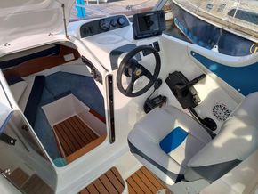 Galeon Galia 640  - Helm